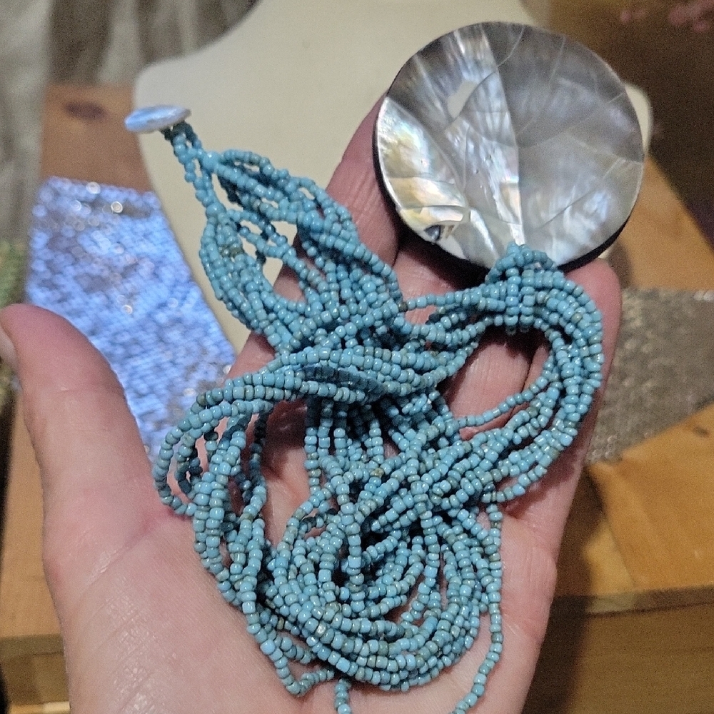 Blue Beaded Necklace with Shell Pendant  19" - Picture 3 of 4